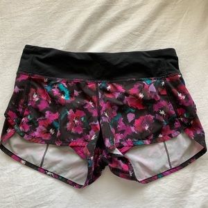 Lululemon Speed Short 4-Way Stretch 2.5” Size 4